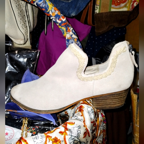 Caslon Shoes - Caslon Pink Leather Braided Trim Ankle Boots 9.5 Almond Toe